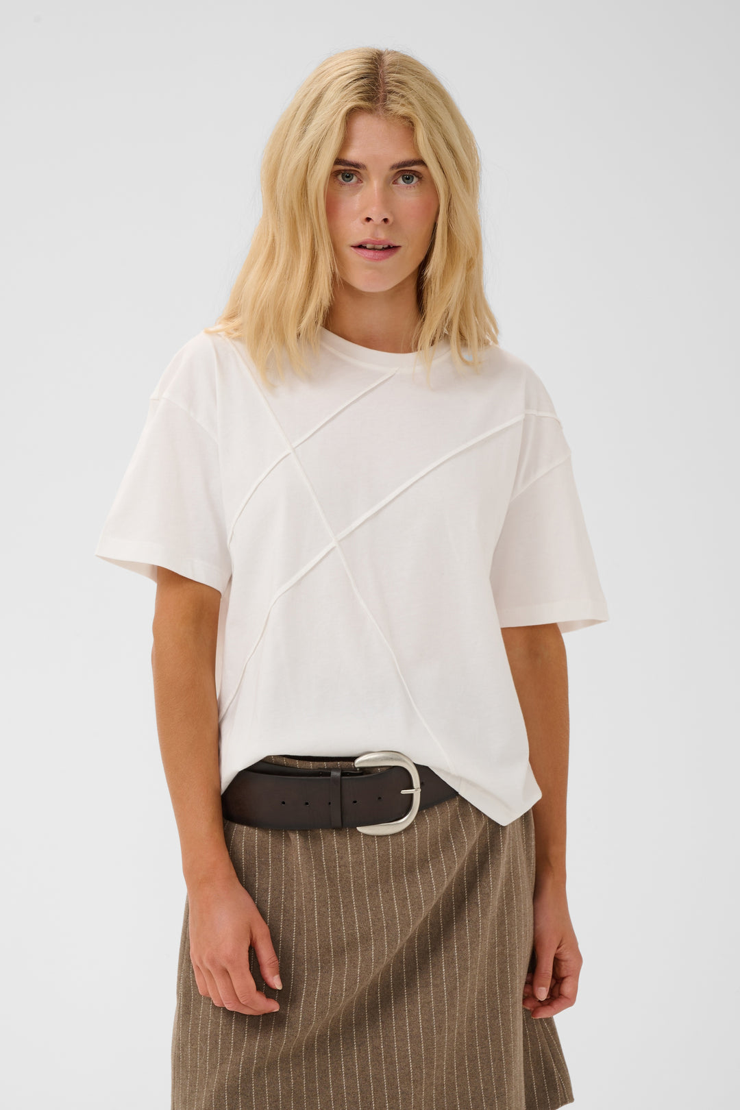 Amora White Stitch T