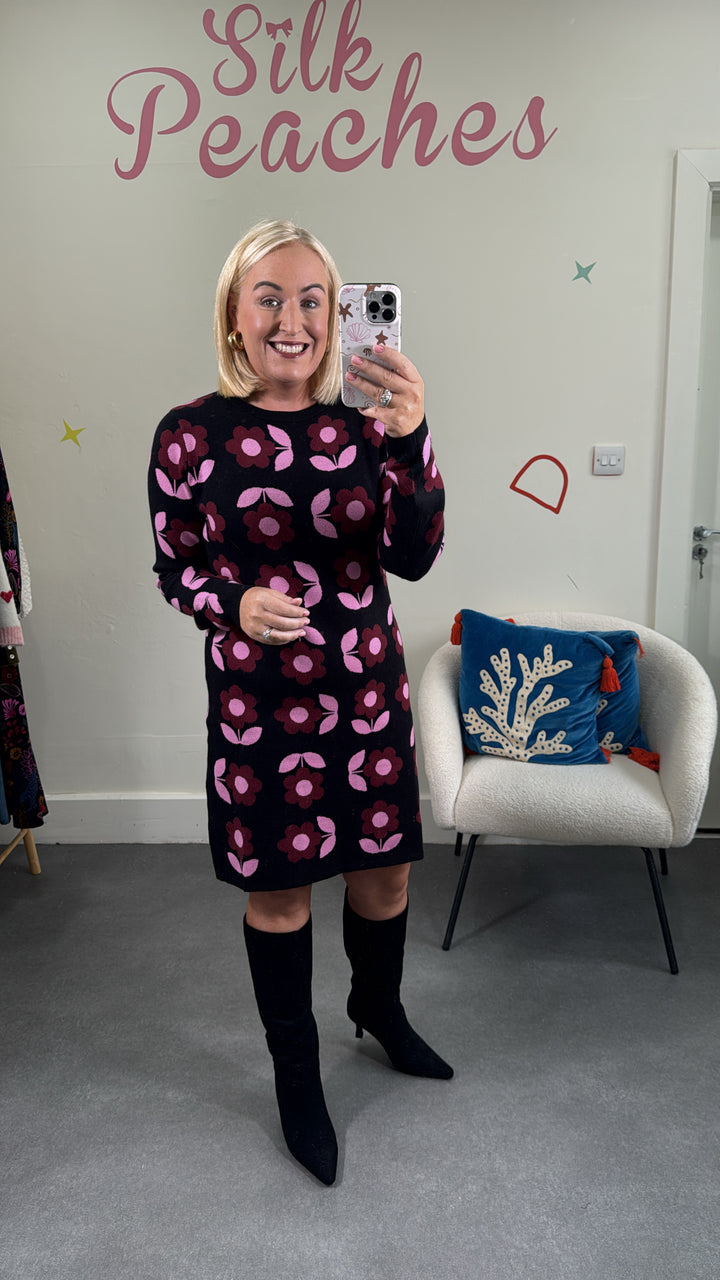 Black Mod Daisy Knit Dress