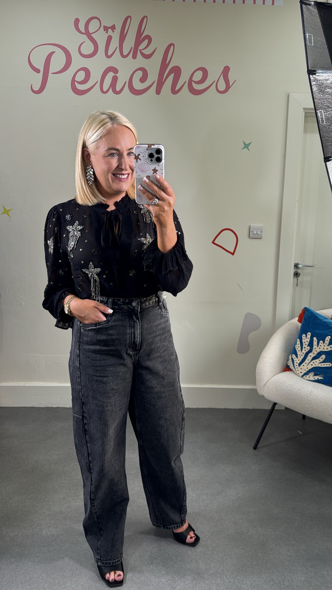 Rose Black Barrel Jeans