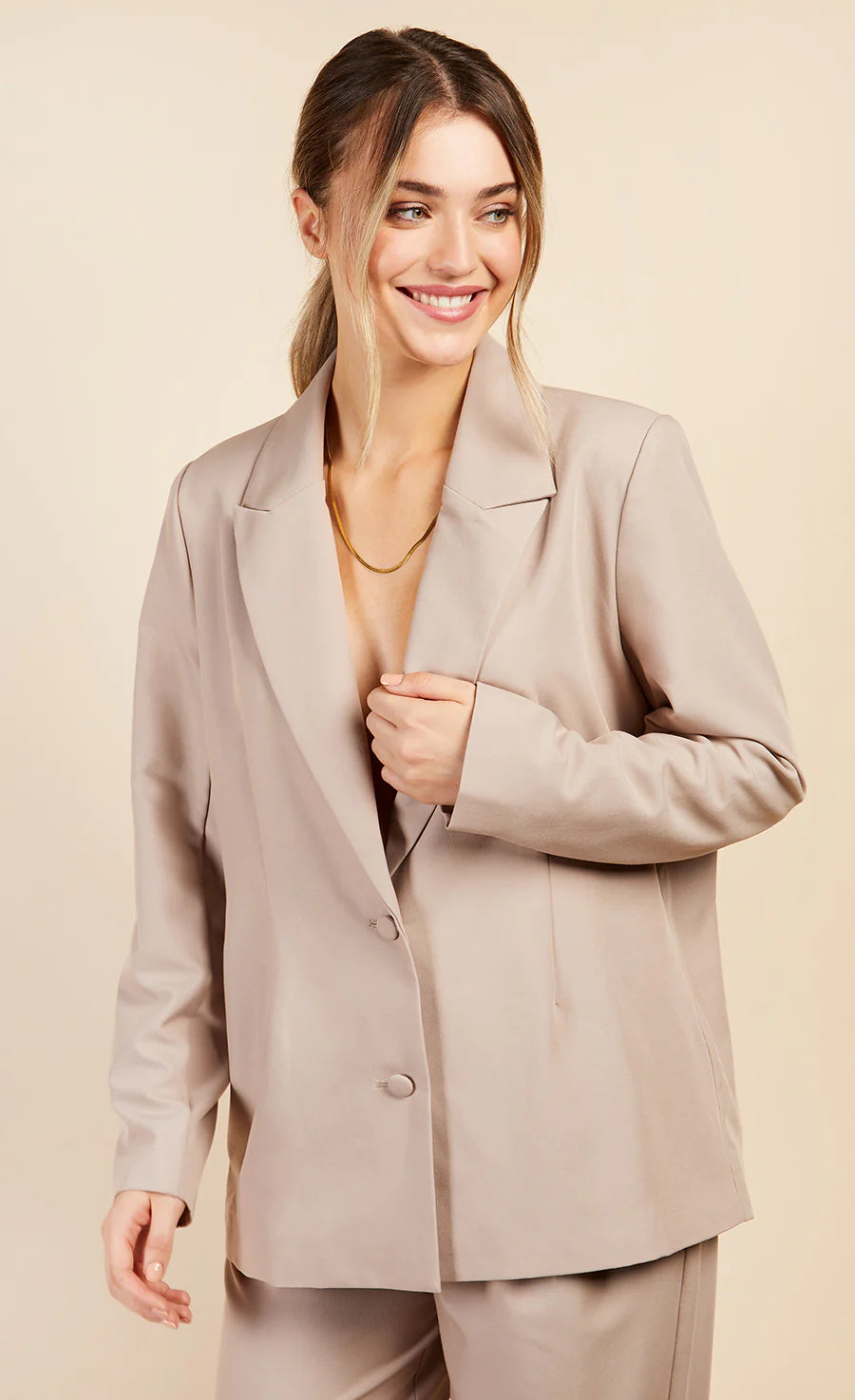 SINGLE BREAST STONE JACKET BY VOGUE WILLIAMS