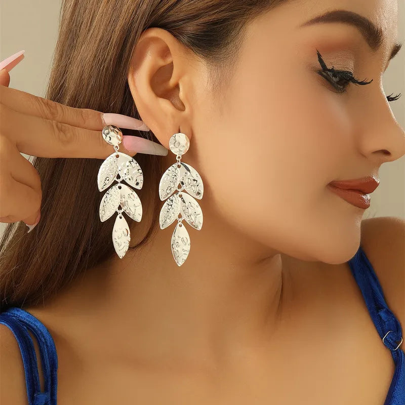 Silver Petal Leaf