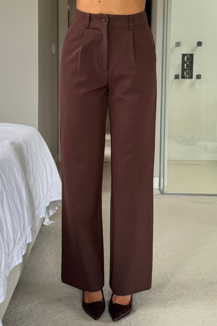 JO PLEAT TAILORED TROUSER BROWN
