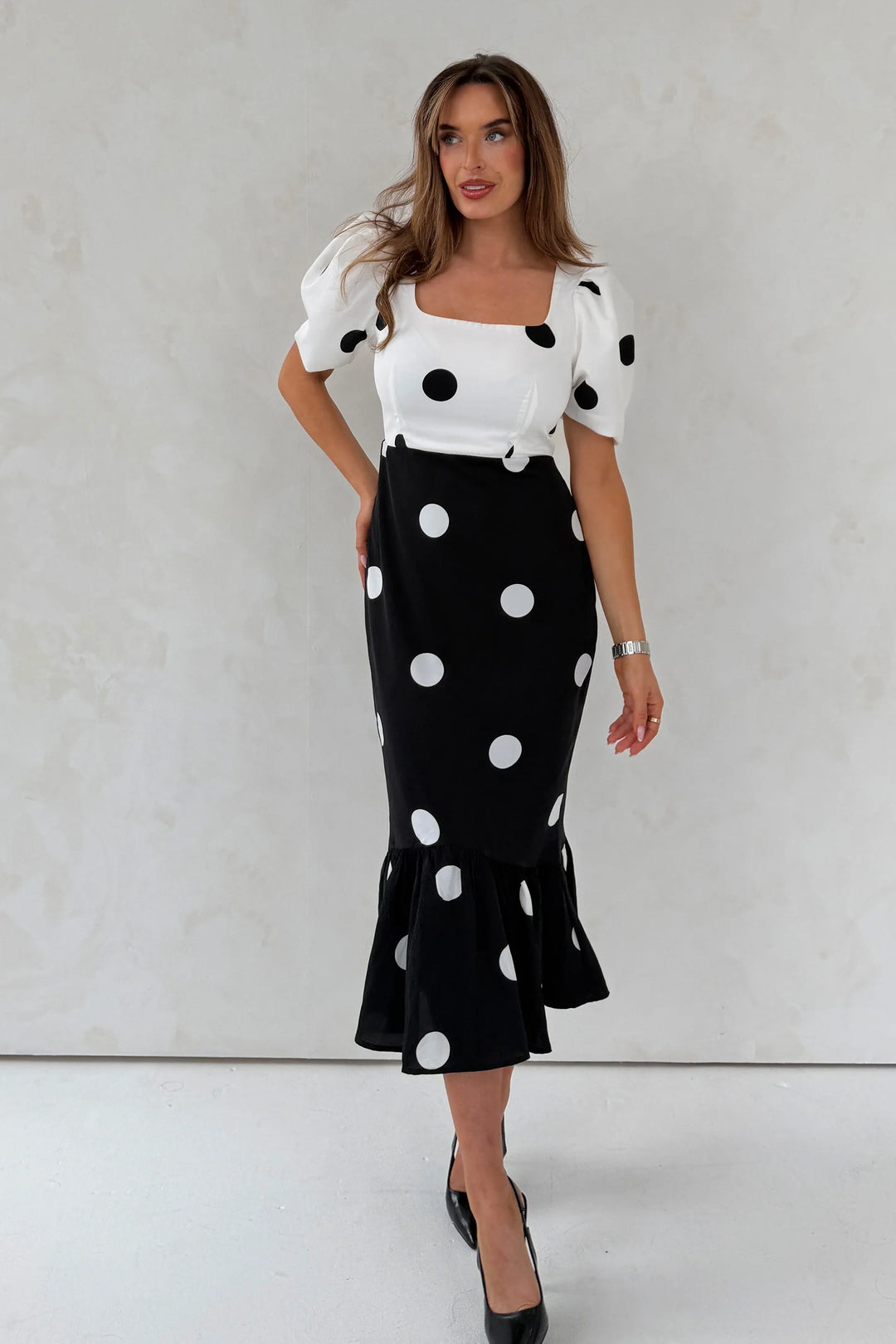 Jennifer Contrast Spot Midi Dress