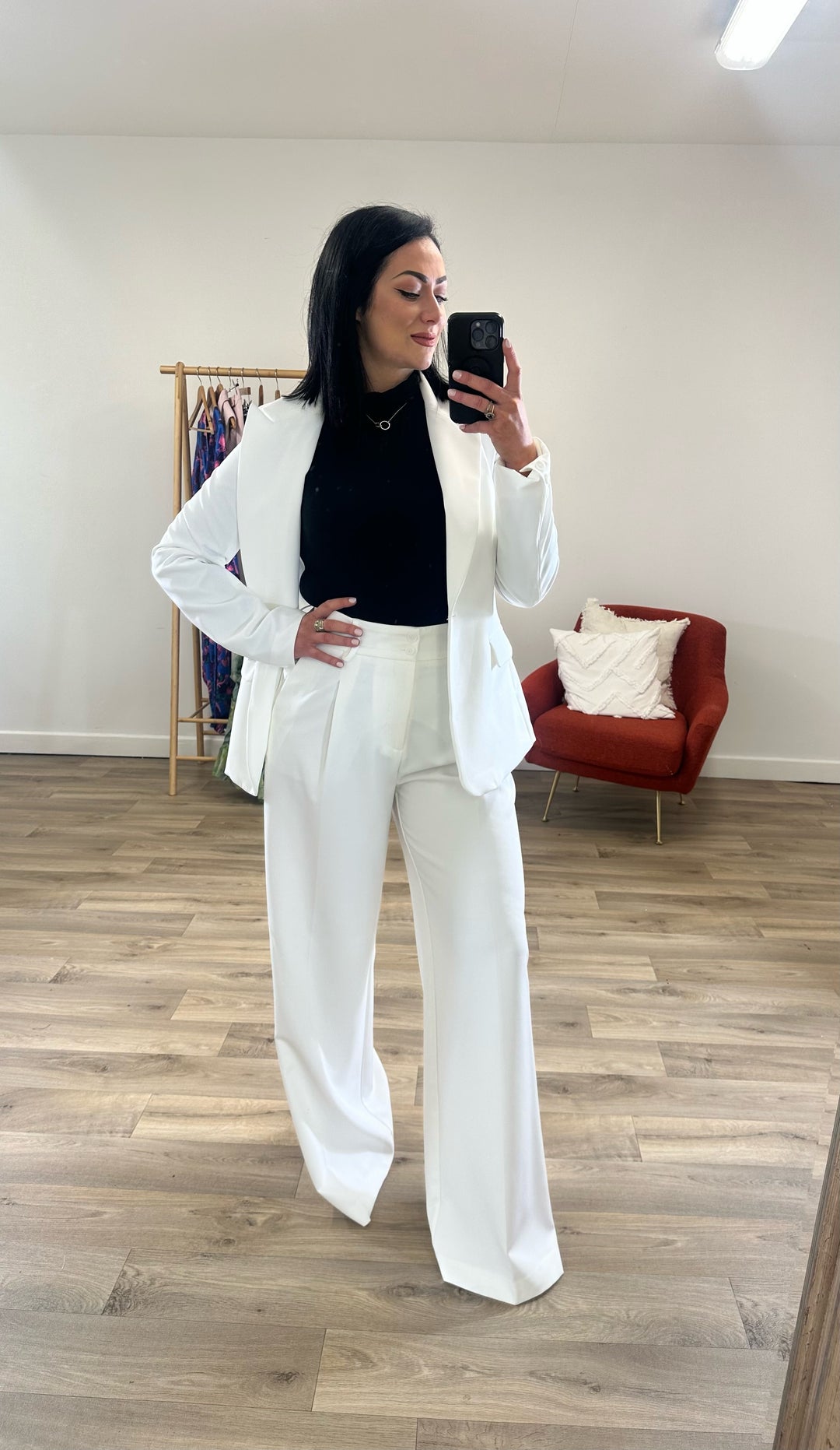 WHITE TAILORED SUIT